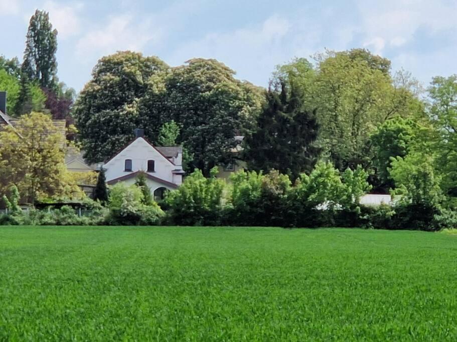 Historische Villa Mit Garten, Luxus Meerbusch Bagian luar foto